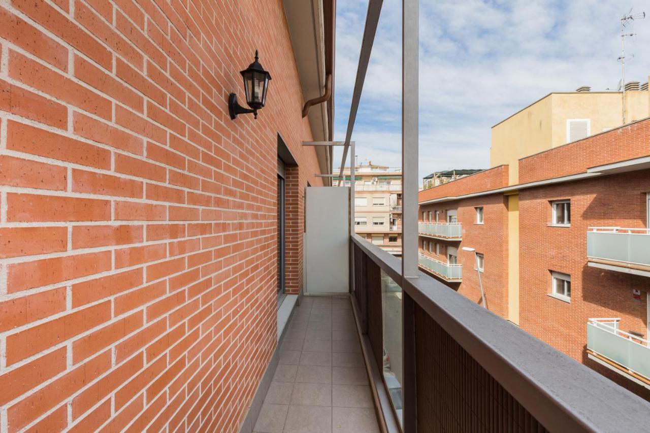 Apartamentos Cornellalux 2 Cornellà de Llobregat Exterior foto