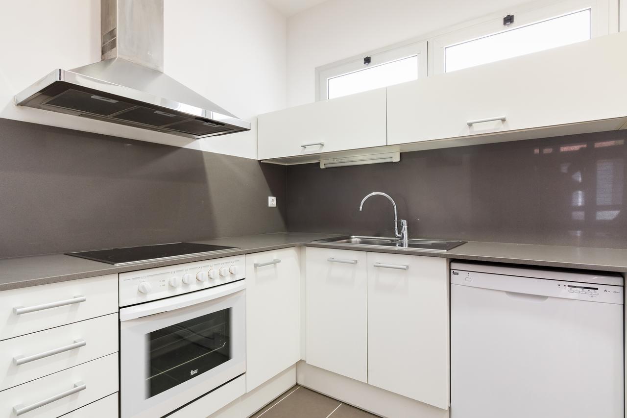 Apartamentos Cornellalux 2 Cornellà de Llobregat Exterior foto