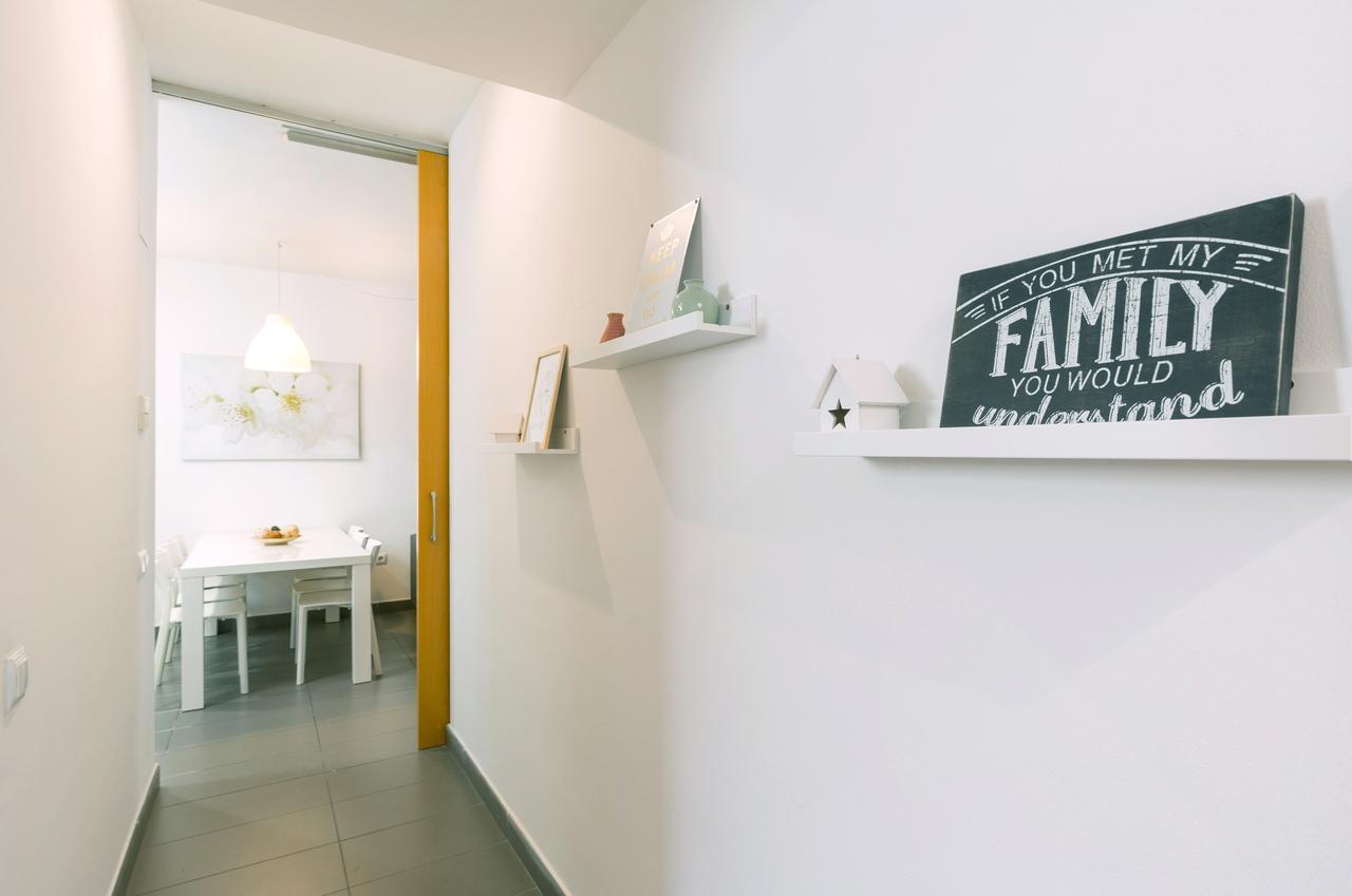 Apartamentos Cornellalux 2 Cornellà de Llobregat Exterior foto